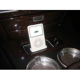 BMW 7 SERIES (E65) SPEC.DOCK iPOD/ iPHONE DOCK 2001-2008 BMWE65V4I30P BMW 7 SERIES (E65) SPEC.DOCK iPOD/ iPHONE DOCK 2001-2008 BMWE65V4I30P