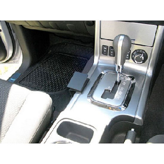 Nissan Navara Brodit ProClip Mounting Bracket - Console mount (634521) Nissan Navara Brodit ProClip Mounting Bracket - Console mount (634521)