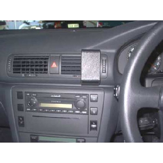 Skoda Superb Brodit ProClip Mounting Bracket - Center mount (653073)