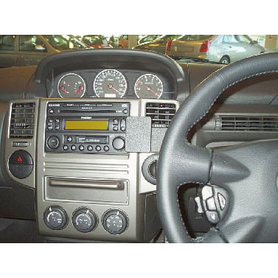 Nissan X-Trail Brodit ProClip Mounting Bracket - Center mount (653367) Nissan X-Trail Brodit ProClip Mounting Bracket - Center mount (653367)