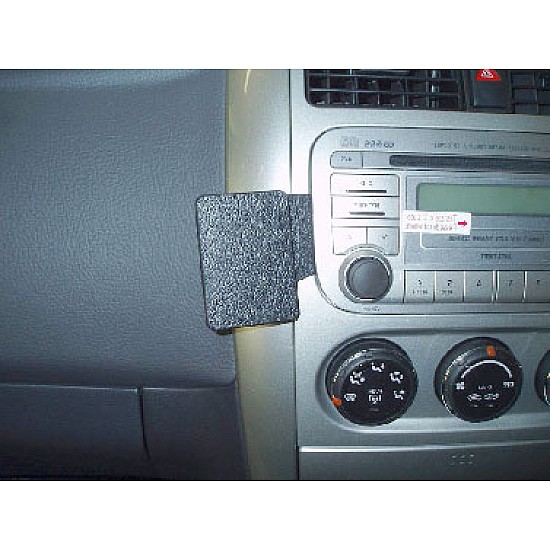 Suzuki Aerio, Liana Brodit ProClip Mounting Bracket - Angled mount (653406)