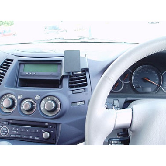 Mitsubishi Grandis Brodit ProClip Mounting Bracket - Center mount (653488)