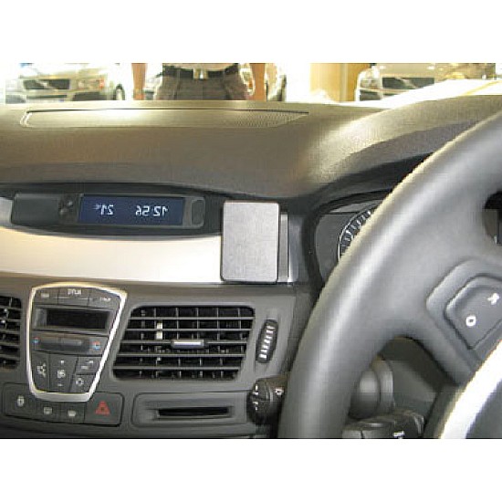 Renault Laguna Brodit ProClip Mounting Bracket - Center mount (654132)
