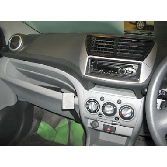 Suzuki Alto Brodit ProClip Mounting Bracket - Angled mount (654336)