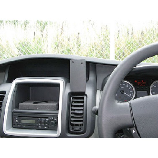 Vauxhall Vivaro Brodit ProClip Mounting Bracket - Center mount (654517)