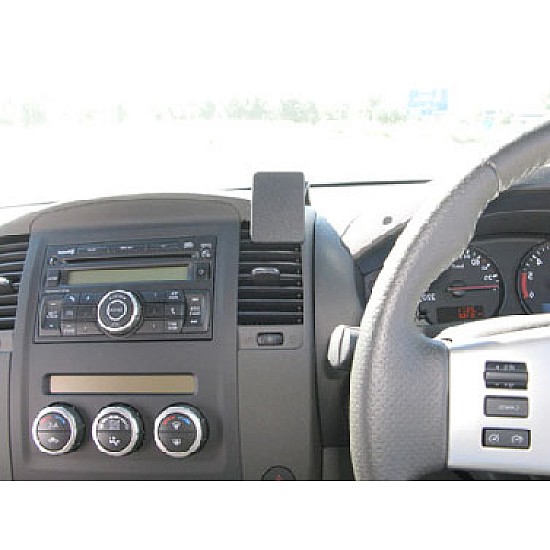 Nissan Navara Brodit ProClip Mounting Bracket - Center mount (654520) Nissan Navara Brodit ProClip Mounting Bracket - Center mount (654520)