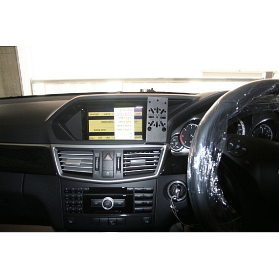 Dashmount 711342 Upper Console Mounting Bracket Mercedes E-Class W212 / W206 COUPE 2009 > VENT
