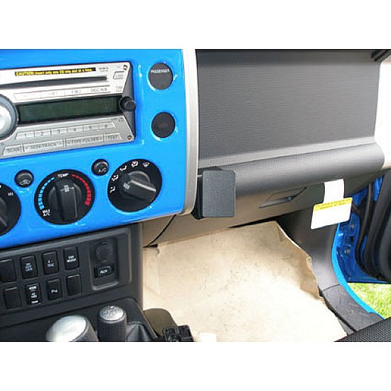 Toyota FJ Cruiser Brodit ProClip Mounting Bracket - Center mount (853838)
