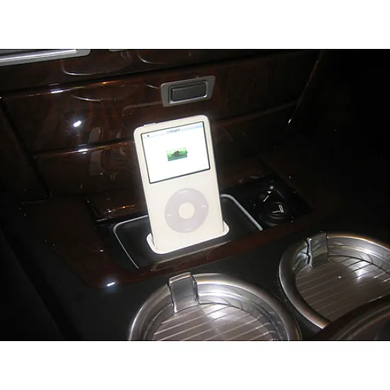 BMW SERIES (E65) iPOD iPHONE LIGHTNING DOCK BMWE65V4ILHT