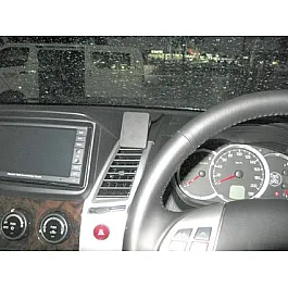 Mitsubishi Challanger Brodit ProClip Mounting Bracket - Center mount (654478)