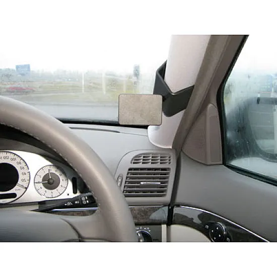 Mercedes E-Class Brodit ProClip Mounting Bracket - Right mount (604136) Mercedes E-Class Brodit ProClip Mounting Bracket - Right mount (604136)