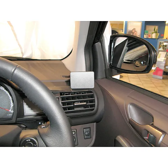 Toyota iQ Brodit ProClip Mounting Bracket - Right mount (604292) Toyota iQ Brodit ProClip Mounting Bracket - Right mount (604292)