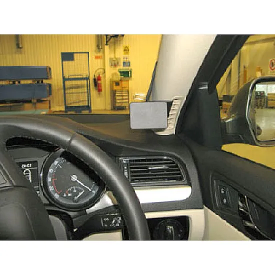 Skoda Superb Brodit ProClip Mounting Bracket - Right mount (604605)