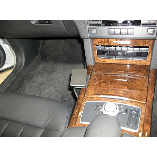 Mercedes E-Class Brodit ProClip Mounting Bracket - Console mount (634333) Mercedes E-Class Brodit ProClip Mounting Bracket - Console mount (634333)
