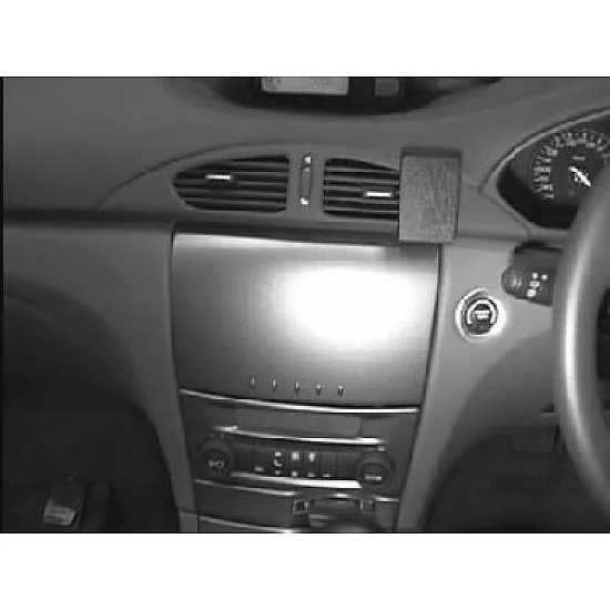 Renault Laguna Brodit ProClip Mounting Bracket - Center mount (652910) Renault Laguna Brodit ProClip Mounting Bracket - Center mount (652910)