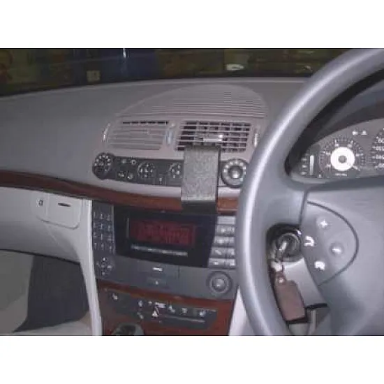 Mercedes E-Class Brodit ProClip Mounting Bracket - Center mount (653075) Mercedes E-Class Brodit ProClip Mounting Bracket - Center mount (653075)