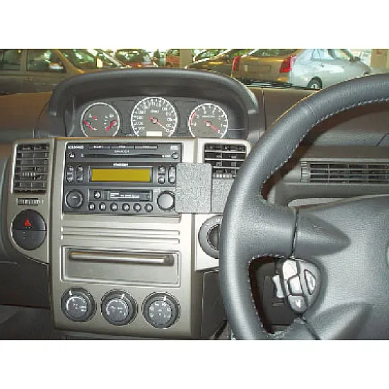 Nissan X-Trail Brodit ProClip Mounting Bracket - Center mount (653367) Nissan X-Trail Brodit ProClip Mounting Bracket - Center mount (653367)