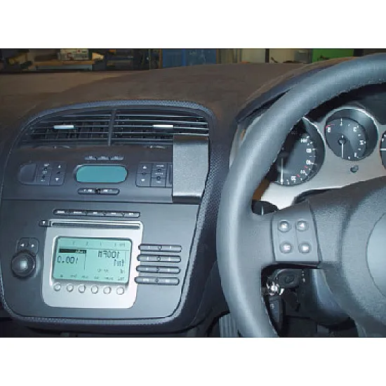 Seat Toledo, Altea Brodit ProClip Mounting Bracket - Center mount (653491) Seat Toledo, Altea Brodit ProClip Mounting Bracket - Center mount (653491)