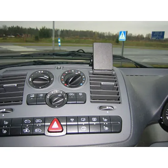 Mercedes V-Class, Vito, Viano Brodit ProClip Mounting Bracket - Center mount (653569) Mercedes V-Class, Vito, Viano Brodit ProClip Mounting Bracket - Center mount (653569)