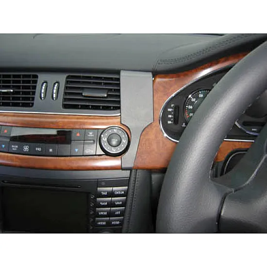 Mercedes CLS-Class Brodit ProClip Mounting Bracket - Center mount (653624) Mercedes CLS-Class Brodit ProClip Mounting Bracket - Center mount (653624)