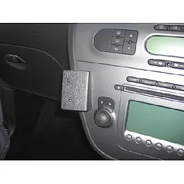 Seat Leon Brodit ProClip Mounting Bracket - Angled mount (653715) Seat Leon Brodit ProClip Mounting Bracket - Angled mount (653715)