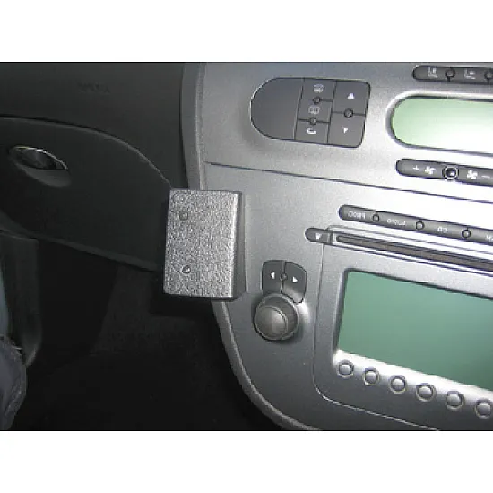Seat Leon Brodit ProClip Mounting Bracket - Angled mount (653715) Seat Leon Brodit ProClip Mounting Bracket - Angled mount (653715)