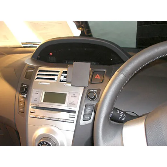 Toyota Yaris Brodit ProClip Mounting Bracket - Center mount (653741) Toyota Yaris Brodit ProClip Mounting Bracket - Center mount (653741)