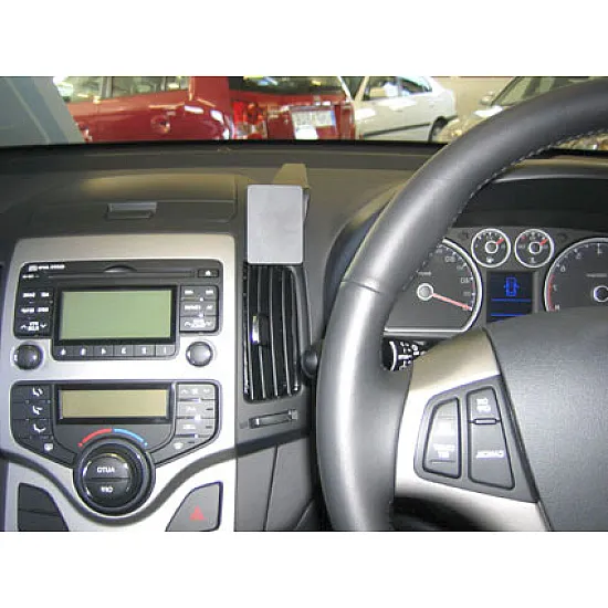 Hyundai i30 Brodit ProClip Mounting Bracket - Center mount (654069) Hyundai i30 Brodit ProClip Mounting Bracket - Center mount (654069)