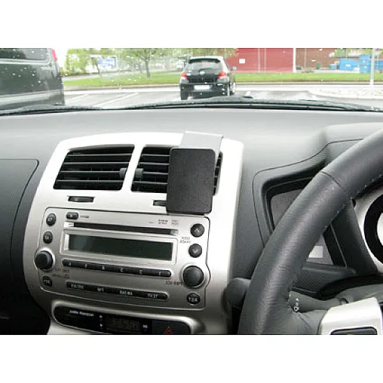 Toyota Urban Cruiser Brodit ProClip Mounting Bracket - Center mount (654111)