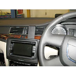 Skoda Superb Brodit ProClip Mounting Bracket - Center mount (654218) Skoda Superb Brodit ProClip Mounting Bracket - Center mount (654218)