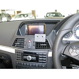 Mercedes E-Class Brodit ProClip Mounting Bracket - Center mount (654459)