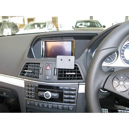 Mercedes E-Class Brodit ProClip Mounting Bracket - Center mount (654459) Mercedes E-Class Brodit ProClip Mounting Bracket - Center mount (654459)