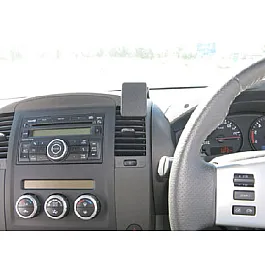 Nissan Navara Brodit ProClip Mounting Bracket - Center mount (654520) Nissan Navara Brodit ProClip Mounting Bracket - Center mount (654520)