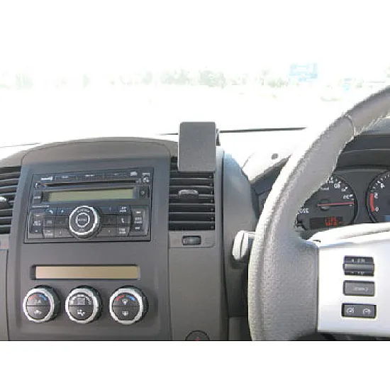 Nissan Navara Brodit ProClip Mounting Bracket - Center mount (654520) Nissan Navara Brodit ProClip Mounting Bracket - Center mount (654520)