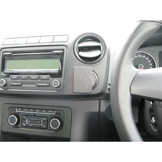Volkswagen Amarok Brodit ProClip Mounting Bracket - Center mount (654601) Volkswagen Amarok Brodit ProClip Mounting Bracket - Center mount (654601)
