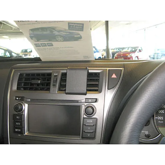 Toyota Verso-S Brodit ProClip Mounting Bracket - Center mount (654612)