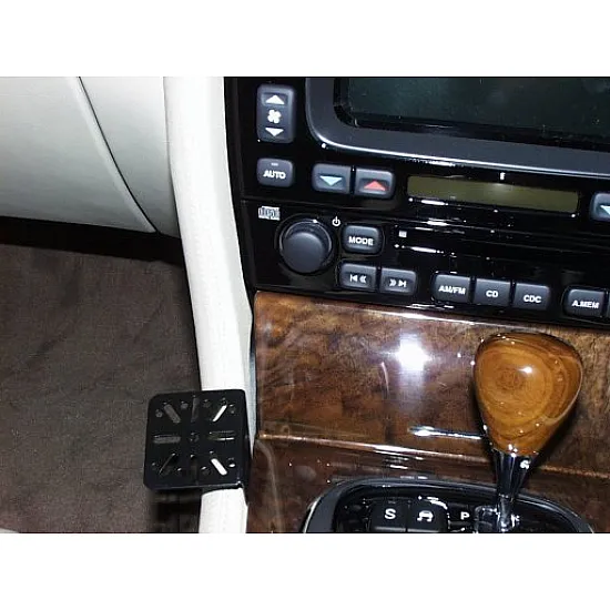 Dashmount 71171 Upper Console Mounting Bracket Jaguar X350, XJ6, XJ8 2003 - 06/2010 Dashmount 71171 Upper Console Mounting Bracket Jaguar X350, XJ6, XJ8 2003 - 06/2010