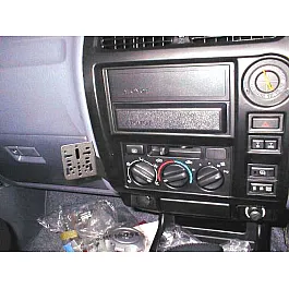 Dashmount 71639 Upper Console Mounting Bracket Toyota Landcruiser Colorado J90 Upto 11/2002 Dashmount 71639 Upper Console Mounting Bracket Toyota Landcruiser Colorado J90 Upto 11/2002