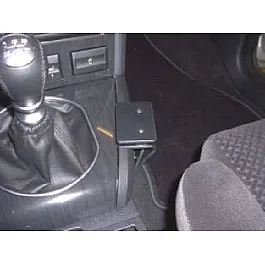 Toyota Camry, FJ Cruiser, Landcruiser Brodit ProClip Mounting Bracket - Console mount (830520) Toyota Camry, FJ Cruiser, Landcruiser Brodit ProClip Mounting Bracket - Console mount (830520)