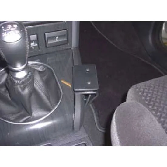 Toyota Camry, FJ Cruiser, Landcruiser Brodit ProClip Mounting Bracket - Console mount (830520) Toyota Camry, FJ Cruiser, Landcruiser Brodit ProClip Mounting Bracket - Console mount (830520)