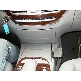 Mercedes S-Class Brodit ProClip Mounting Bracket - Console mount (833854) Mercedes S-Class Brodit ProClip Mounting Bracket - Console mount (833854)