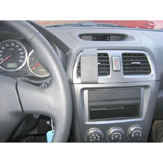 Subaru Impreza Brodit ProClip Mounting Bracket - Center mount (853615) Subaru Impreza Brodit ProClip Mounting Bracket - Center mount (853615)
