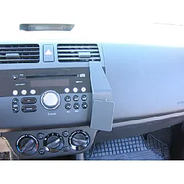 Suzuki Swift Brodit ProClip Mounting Bracket - Angled mount (853664)