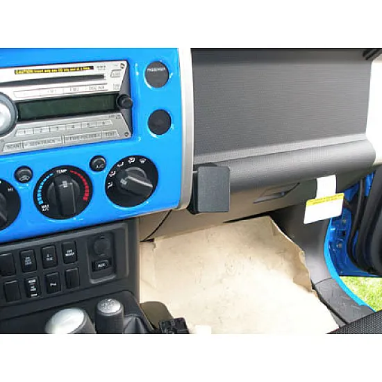 Toyota FJ Cruiser Brodit ProClip Mounting Bracket - Center mount (853838) Toyota FJ Cruiser Brodit ProClip Mounting Bracket - Center mount (853838)