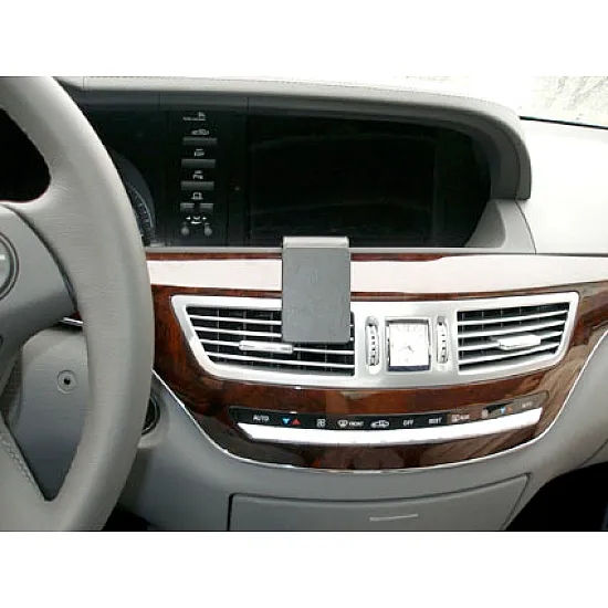 Mercedes S-Class Brodit ProClip Mounting Bracket - Center mount (853852) Mercedes S-Class Brodit ProClip Mounting Bracket - Center mount (853852)