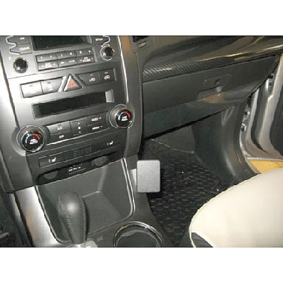 Kia Sorento Brodit ProClip Mounting Bracket - Angled mount (854447) Kia Sorento Brodit ProClip Mounting Bracket - Angled mount (854447)
