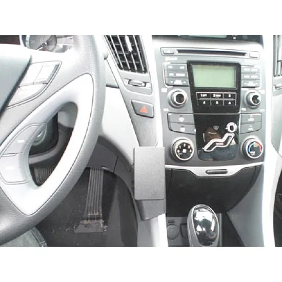 Hyundai Sonata Brodit ProClip Mounting Bracket - Center mount, Low (854502) Hyundai Sonata Brodit ProClip Mounting Bracket - Center mount, Low (854502)
