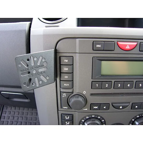 Dashmount 71044 Upper Console Mounting Bracket Land Rover Discovery III 2005 - 2009 Dashmount 71044 Upper Console Mounting Bracket Land Rover Discovery III 2005 - 2009