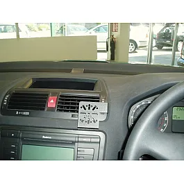 Dashmount 71085 Upper Console Mounting Bracket Skoda Octavia 2004 > Vent