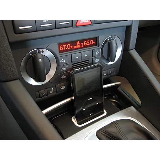 AUDI A3 SPEC.DOCK iPOD / iPHONE LIGHTNING DOCK (AUDI8PV4ILHT)